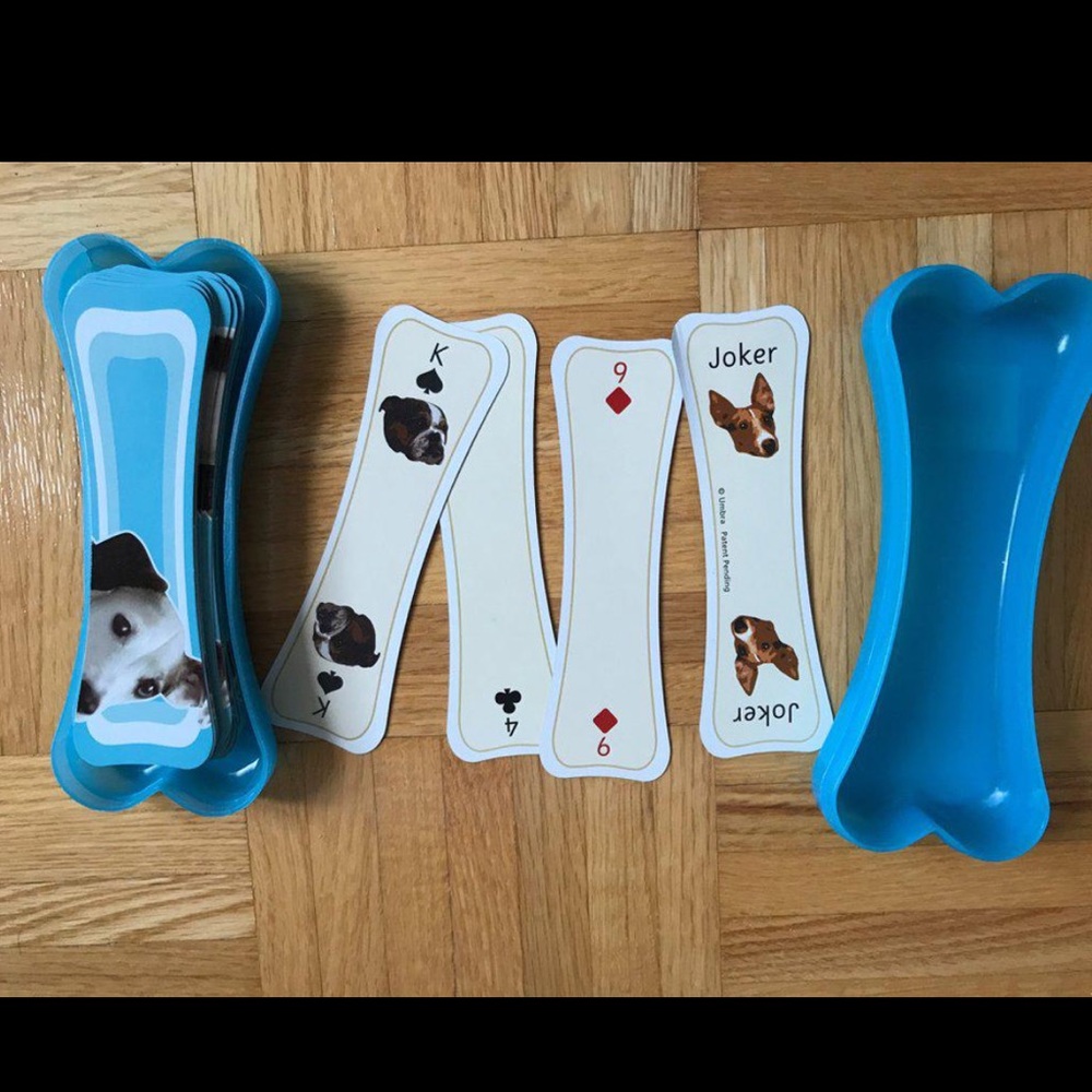Umbra Dog bone shaped playing cards